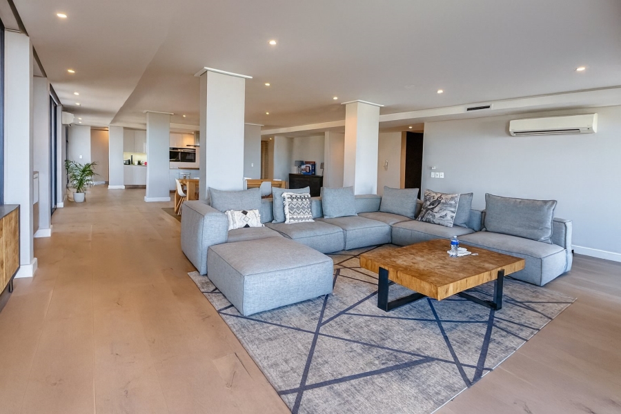 To Let 4 Bedroom Property for Rent in Green Point Western Cape